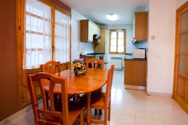 Apartamentos Mazcaray Bielsa Oda fotoğraf